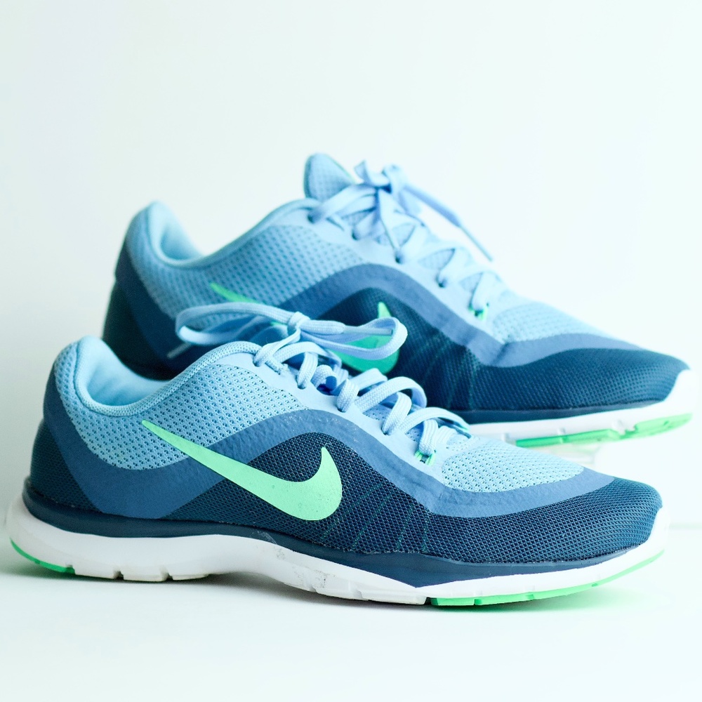 Size 7 Nike  Flex TR 6 Women's